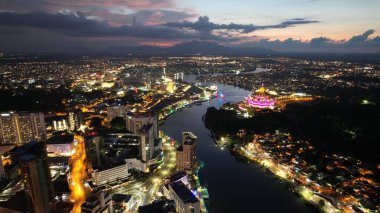 Kuching, Sarawak / Malezya - 26 Nisan 2021: Şehrin Tarihi Binaları ve Turist Çekim Alanları