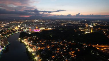 Kuching, Sarawak / Malezya - 26 Nisan 2021: Şehrin Tarihi Binaları ve Turist Çekim Alanları