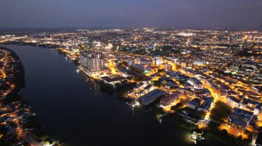 Kuching, Sarawak / Malezya - 26 Nisan 2021: Şehrin Tarihi Binaları ve Turist Çekim Alanları