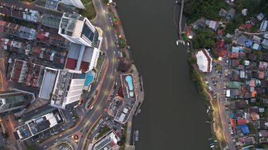 Kuching, Sarawak / Malezya - 26 Nisan 2021: Şehrin Tarihi Binaları ve Turist Çekim Alanları