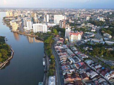 Kuching, Sarawak / Malezya - 26 Nisan 2021: Şehrin Tarihi Binaları ve Turist Çekim Alanları