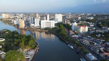 Kuching, Sarawak / Malezya - 8 Mart 2020: Şehrin Tarihi Binaları ve Turist Çekim Alanları