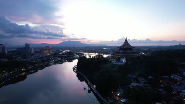 Kuching Sarawak Malezya Mart 2020 Şehrin Tarihi Binaları Turist Çekim — Stok video