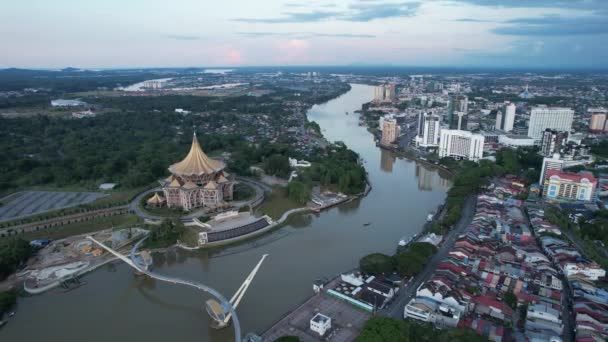 Kuching Sarawak Malasia Mayo 2021 Los Edificios Monumentos Paisajes Ciudad — Vídeo de stock