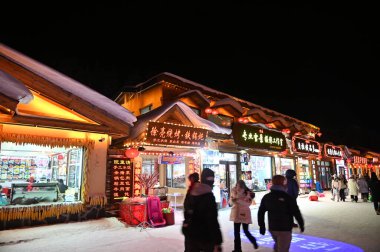 Harbin, Çin 30 Aralık 2025: Uluslararası Harbin Buz ve Kar Festivali