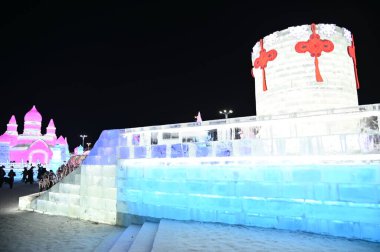 Harbin, Çin 30 Aralık 2025: Uluslararası Harbin Buz ve Kar Festivali