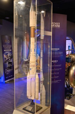 Kuala Lumpur, Malezya 15 Şubat 2026: Thean Hou Tapınağı, Petaling Caddesi ve Deniz Ürünleri Büfesi