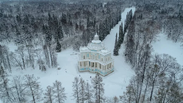 Panoramisch Uitzicht Het Achtbaanpaviljoen Het Besneeuwde Park Oranienbaum Kustrichel Boven — Stockfoto