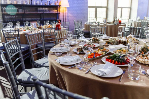 Table Pour Banquet Une Célébration Verre Vin Vide Pour Spiritueux — Photo