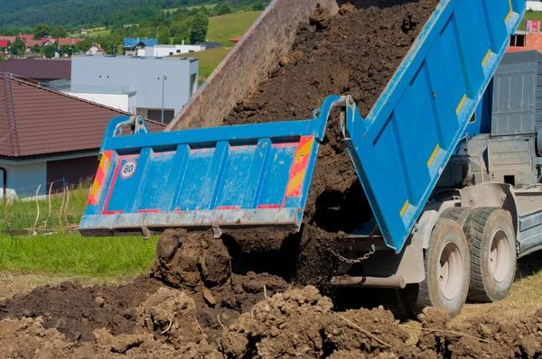 Erdarbeiten mit schweren Maschinen — Stockfoto