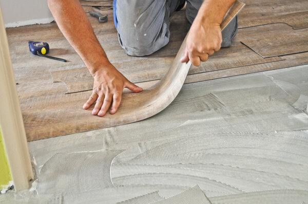 installation of vinyl tiles