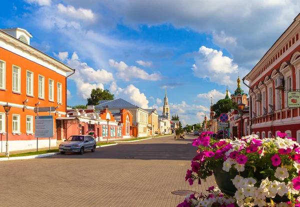 Rusya, Kolomna, 3 Temmuz 2020 - Kolomna Kremlin, kiliseler ve sokaklar.
