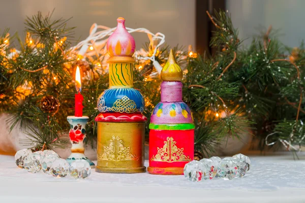 Christmas still life in the Russian style with models of Russian churches — Stock Photo, Image