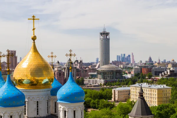 Rusia, Moscú, mayo de 2013 - Vista de Moscú desde el campanario de — Foto de Stock