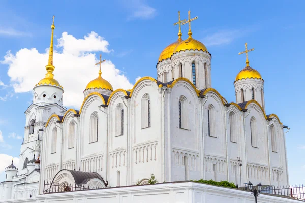 Ryssland, Vladimir, katedralen av antagandet, byggd på 1100-talet, ett enastående monument av vit-sten arkitektur av före Mongol Ryssland. Metropolitan Vladimir ortodoxa kyrkan i stiftet; och National Museum — Stockfoto