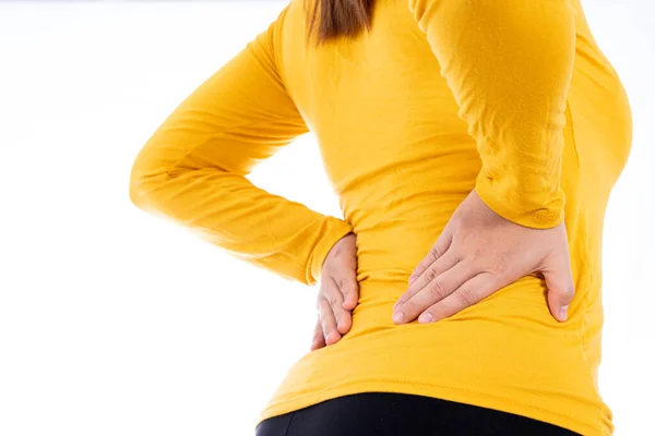 腰背疼痛的妇女孤立的白色背景 保健和医疗概念 — 图库照片