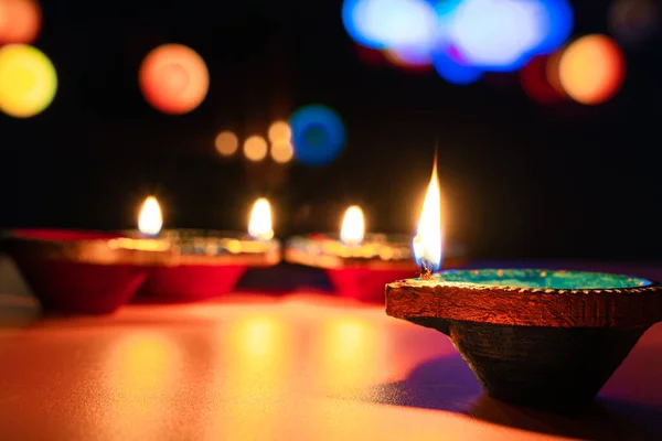 Indiska Festivalen Diwali Diya Oljelampor Tända Färgglada Rangoli Hinduisk Tradition — Stockfoto