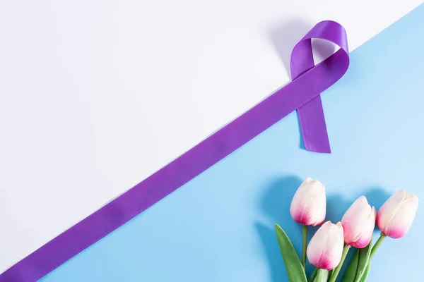 World Cancer Day Purple Ribbon Tulip Flower Blue Background Copy — Stock Photo, Image