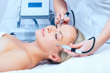 yordam kaldırma rf alma kadın