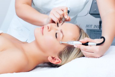 yordam kaldırma rf alma kadın