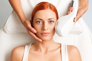 Fotoğraf gençleştirme