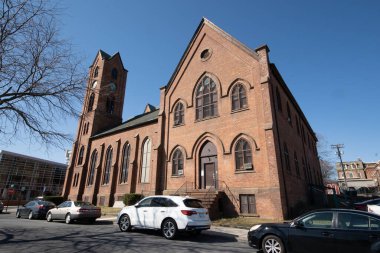 Newburgh, New York, ABD, Mar. 21, 2021: Tarihi Ebenezer Baptist Kilisesi 'nin geniş açı görüntüsü.