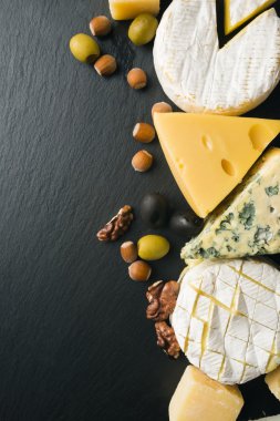 Peynir ve fındık farklı çeşitleri