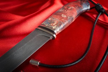 arka planda av bıçağı