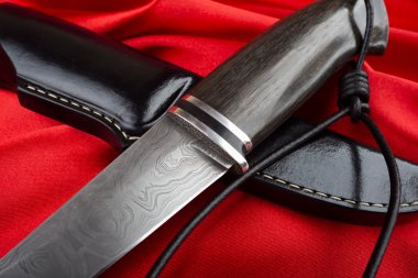 arka planda av bıçakları