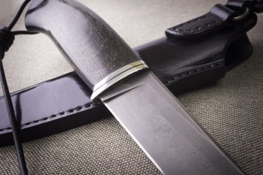 kılıç kını ile av bıçağı