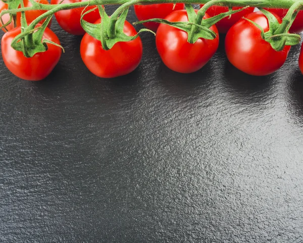 Świeże czerwone dojrzałe pomidory — Zdjęcie stockowe