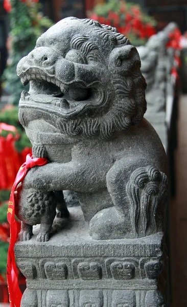 Traditional chinese guardian lion, China — Stock Photo, Image