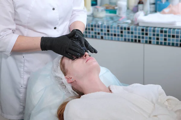 Cosmetologist Prepares Skin Patient Face Procedures Hands Protective Gloves Beauty — Stock Photo, Image