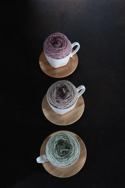 Yarn Hand Knitting White Ceramic Cups White Cups Wooden Saucers — Stock Photo, Image