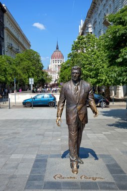 Ronald Reagan Budapeşte, Macaristan'da heykeli