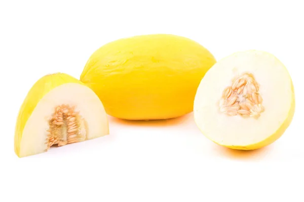Melone giallo fresco con metà — Foto Stock