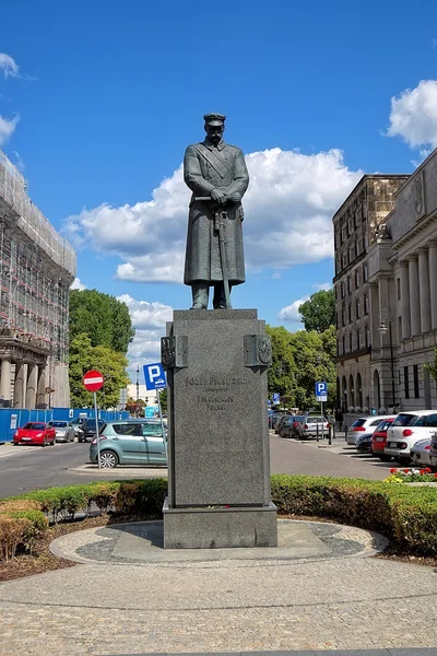 Monument to Polish Marshal Jozef Pilsudski in Warsaw, Poland — Stock Photo, Image