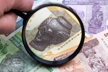 Büyüteçte Kongo frangı