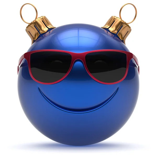 Christmas ball smiley face Happy New Year's Eve emoticon — ストック写真