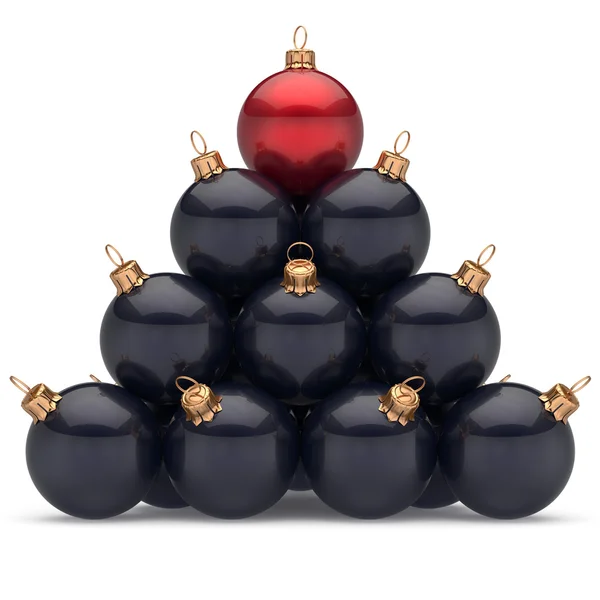 Pyramide boules de Noël leader noir rouge sur la première place victoire — Photo