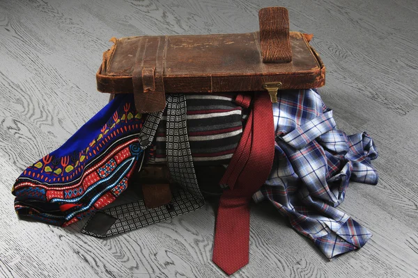 Pack a suitcase — Stock Photo, Image