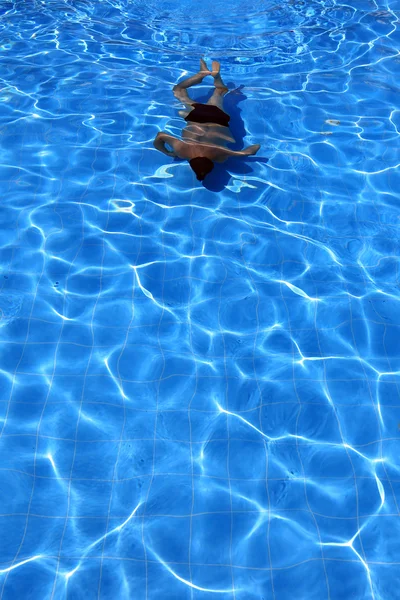 Schwimmer im Wasser — Stockfoto