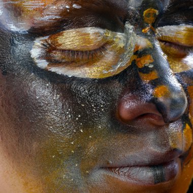 vücut sanatı - kelebek Totenkopf