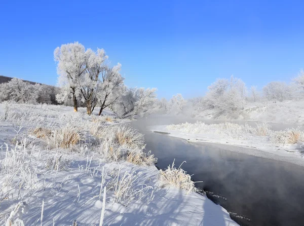 Mgła nad rzeką zima — Zdjęcie stockowe