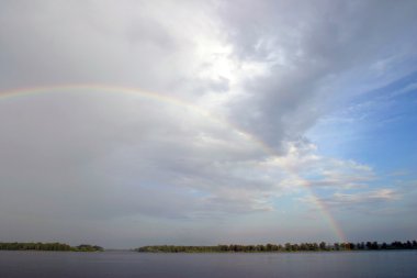 Gökkuşağı yağmur sonra