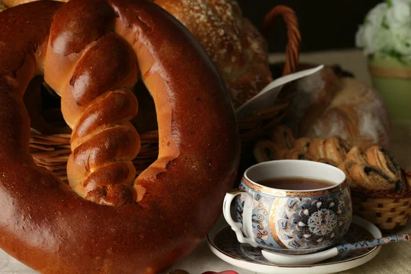 Taze pişmiş ekmek.