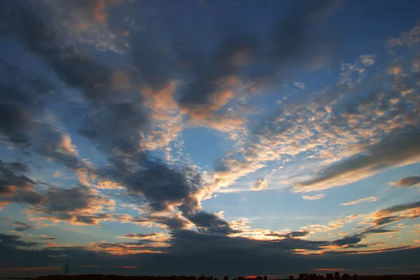 Wolken bei Sonnenuntergang — Stockfoto