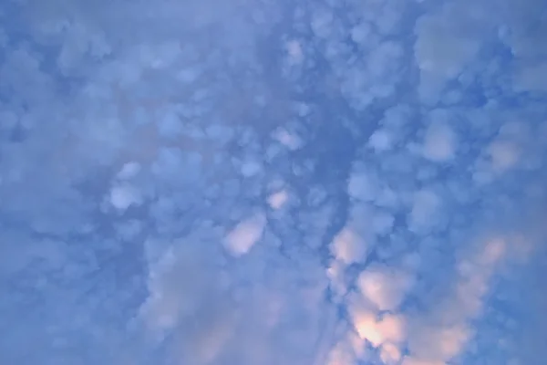 Landschaft Schöne Wolken Bei Sonnenuntergang Vereinzelt — Stockfoto