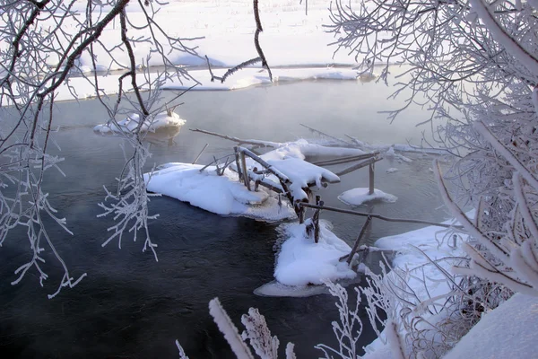 Nebel am Morgen auf dem Fluss — Stockfoto