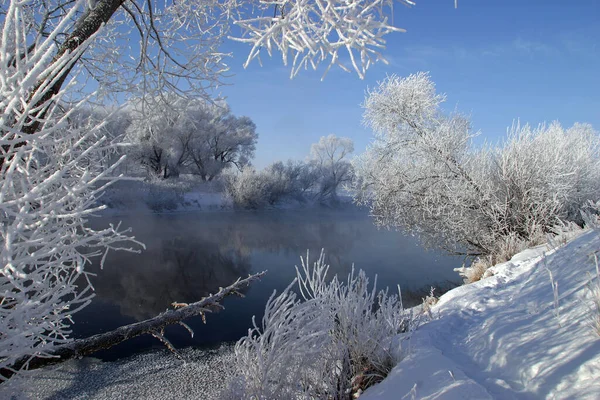Winterlandschap Mistige Ochtend Aan Rivier Zai — Stockfoto
